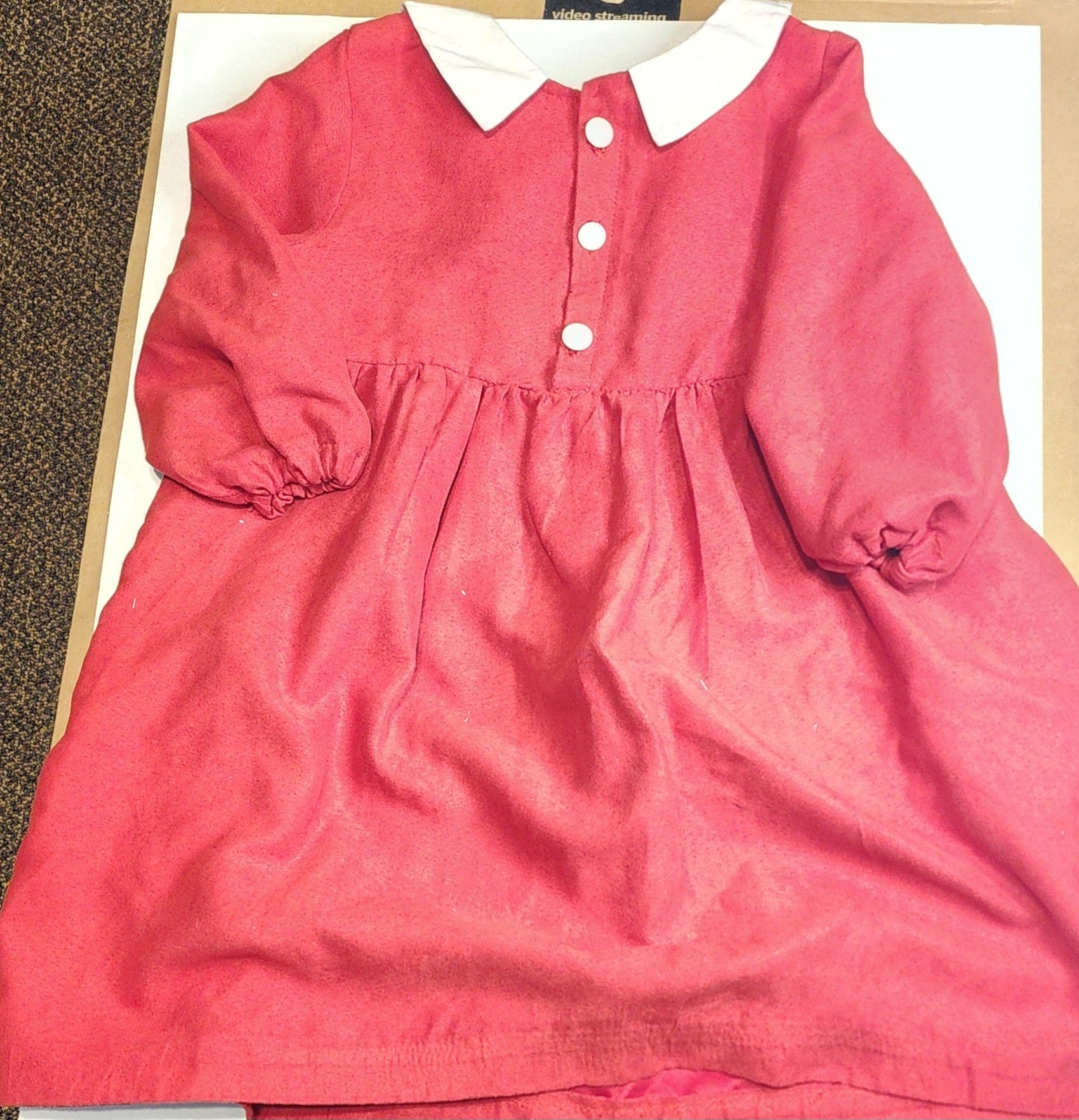 Christmas dress with pockets.